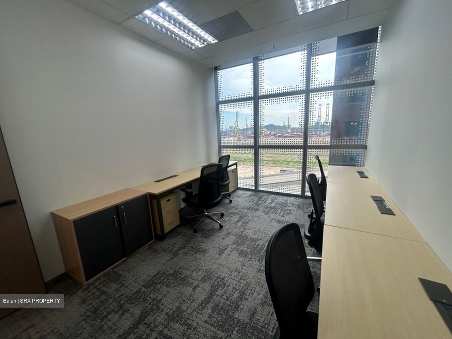 Lippo Centre (D2), Office #486903031